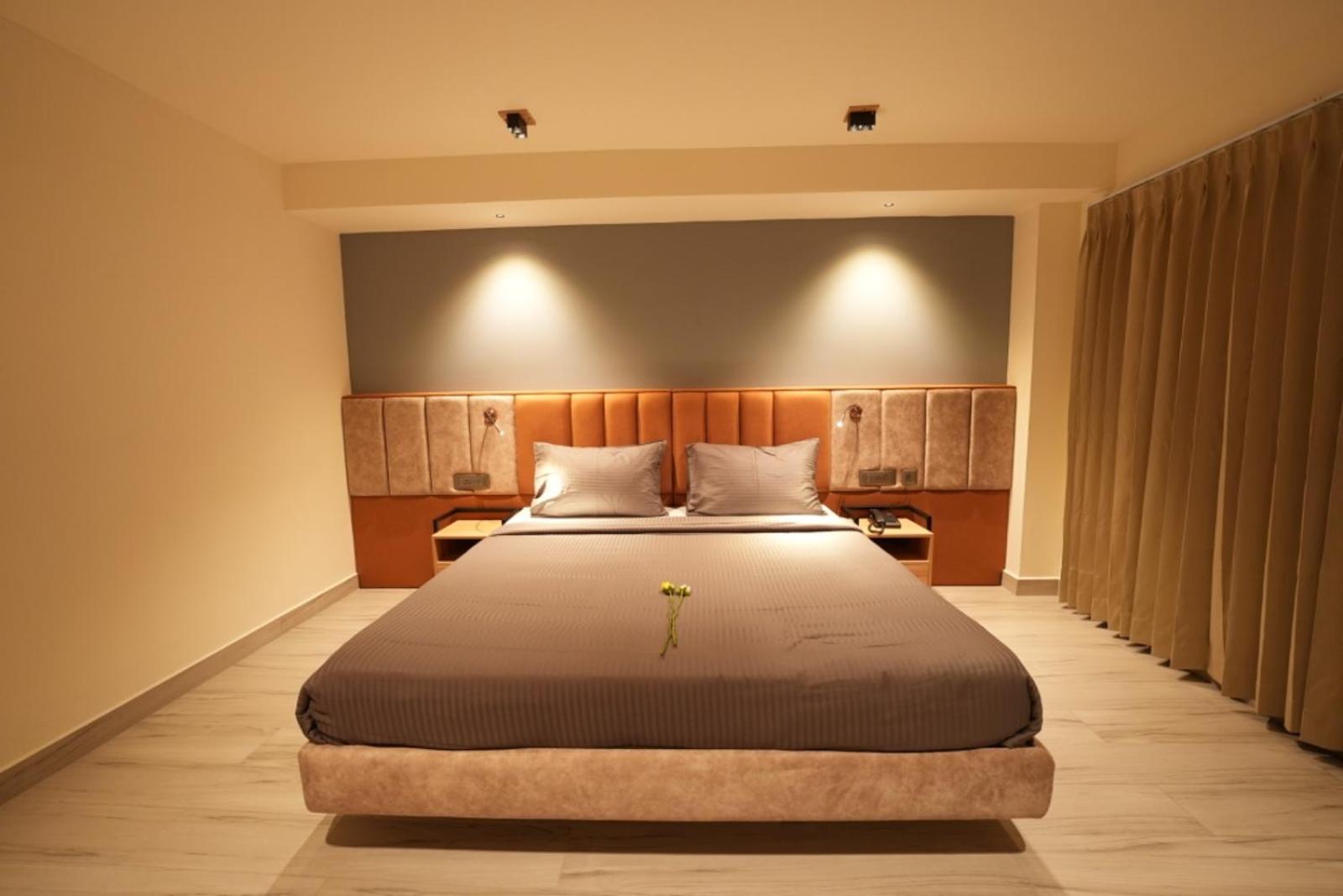 Aura Crimson Vistas Hotel Kodaikanal Room photo
